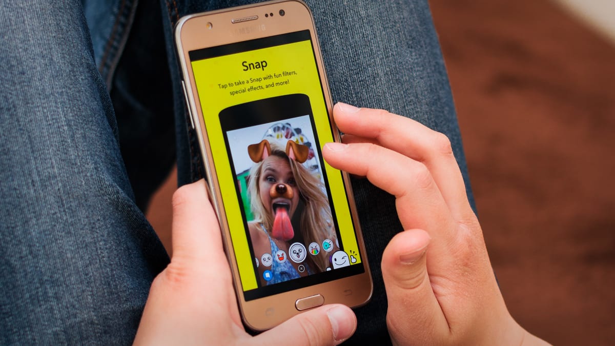 Snap Stock Tumbles After Rating, Price Target Cut From Wedbush Ahead of Q4 Earnings thumbnail