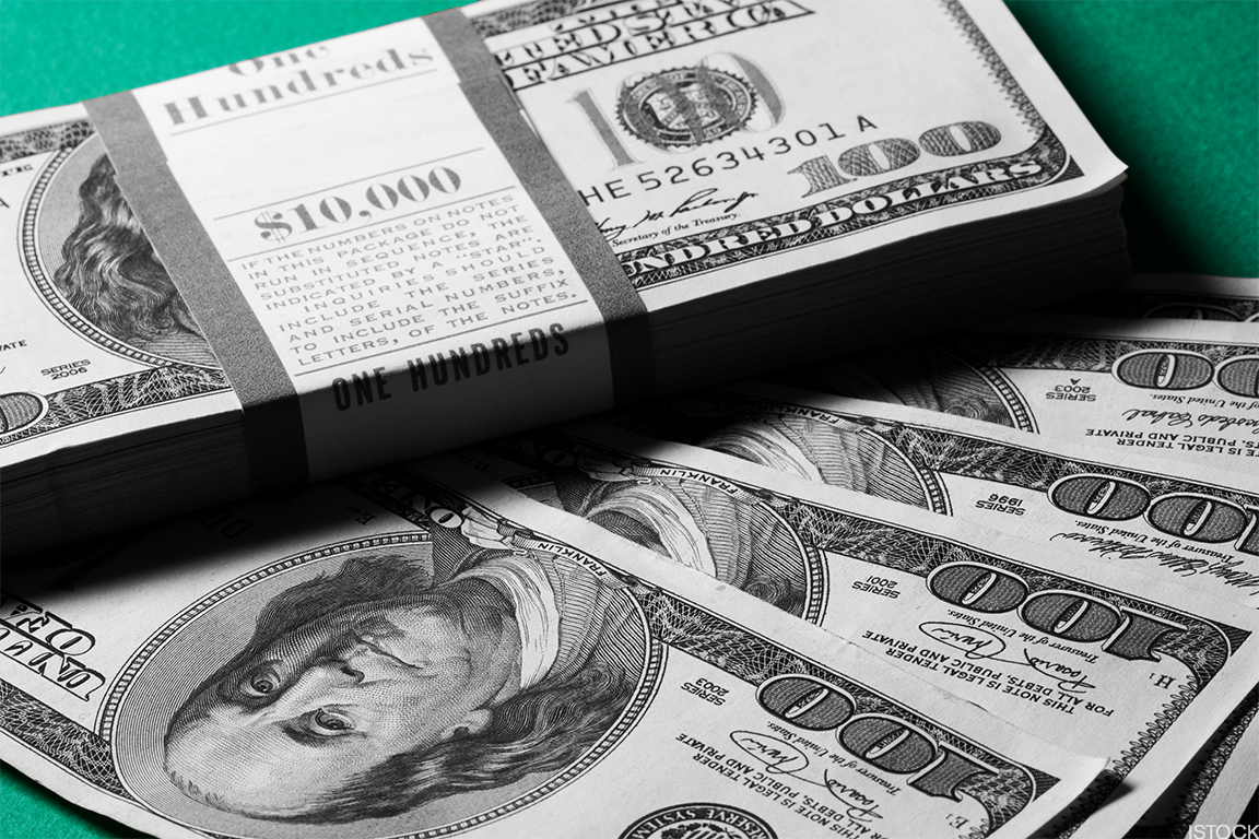 Invest In Discounted Cash Flow Valuation: Definition, Investing & Stocks - TheStreet