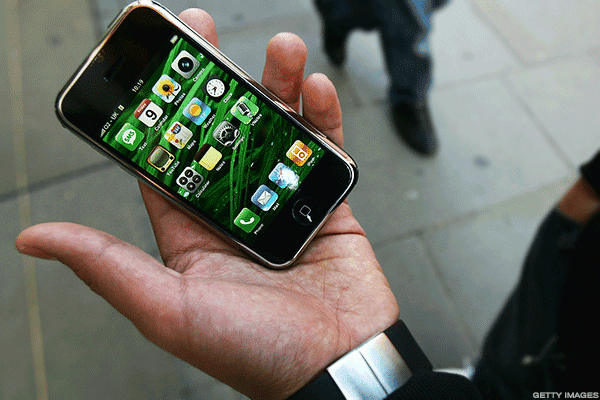 How Apple Changed the World of Smartphones One Update at a Time - TheStreet