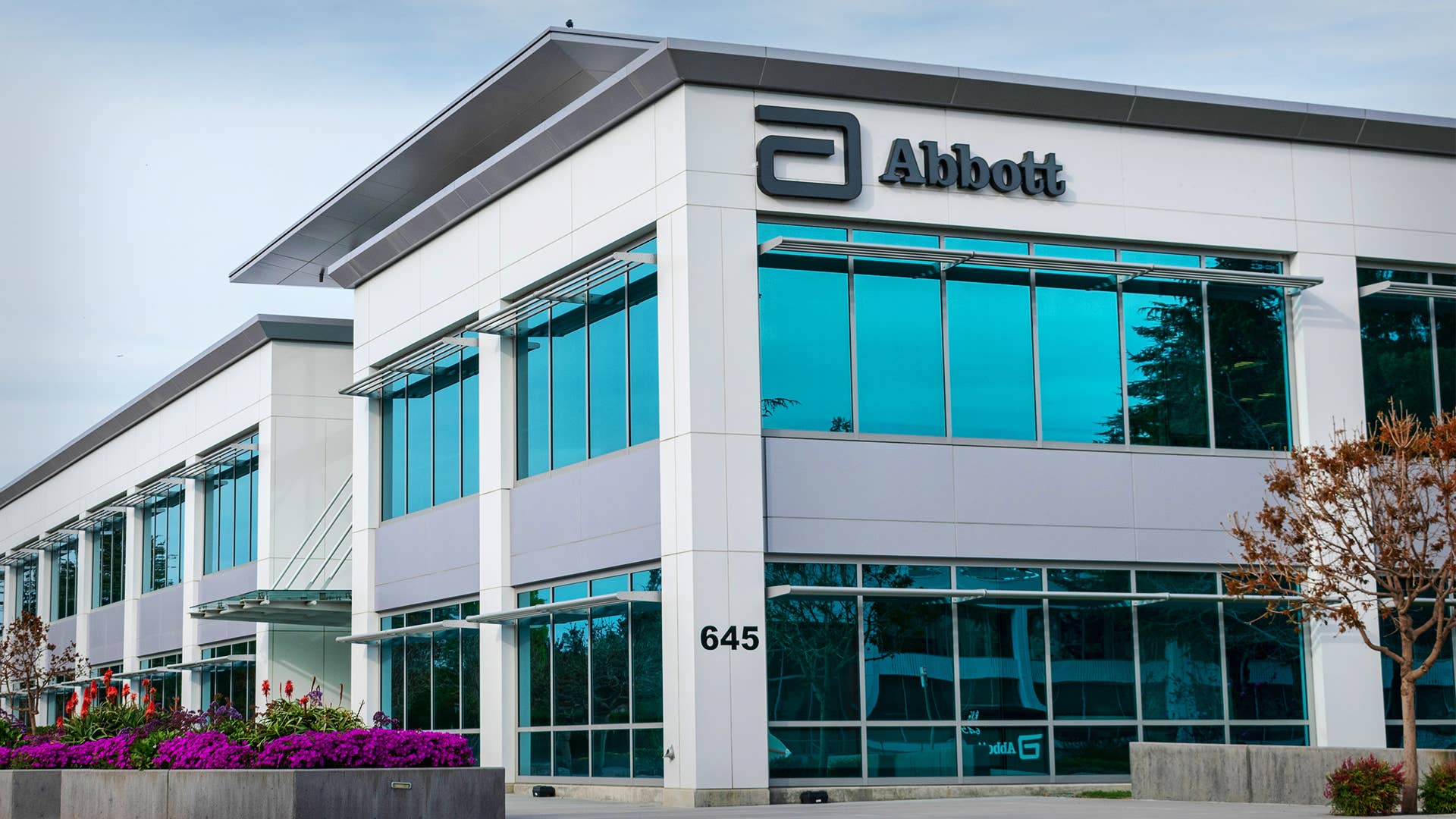 Abbott Labs Surges After FDA Approves Fast Coronavirus Test - TheStreet