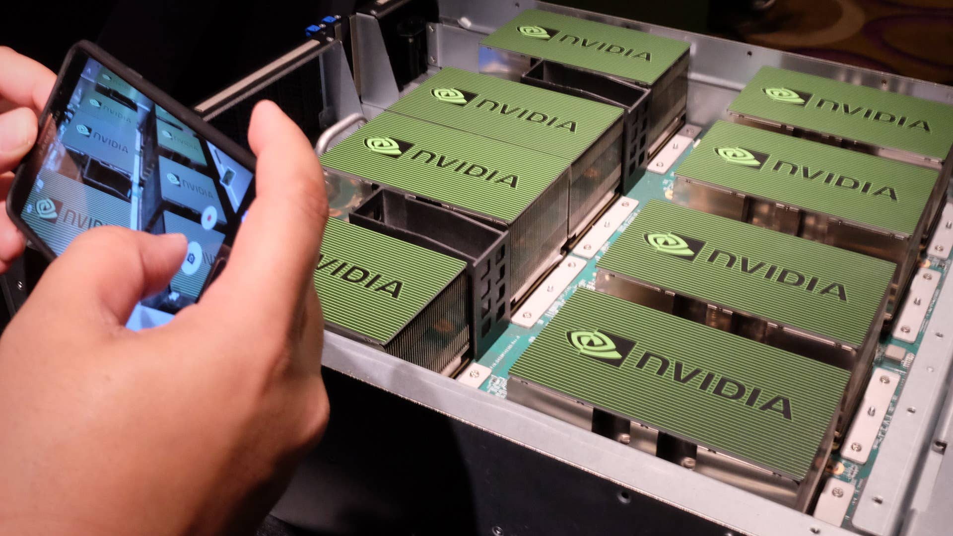 Analyst sends message on Nvidia stock after private dinner with CFO ...