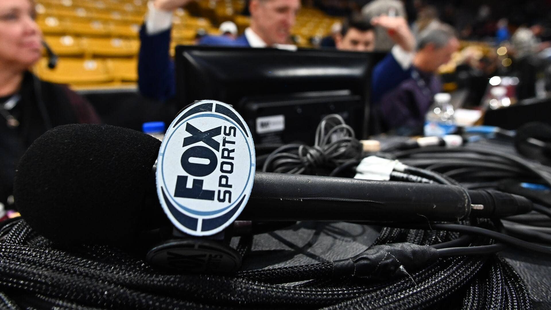 Fox Spodtx Fox Sports Reportedly Taking MLB Legend Away From ESPN Broadcast With ...