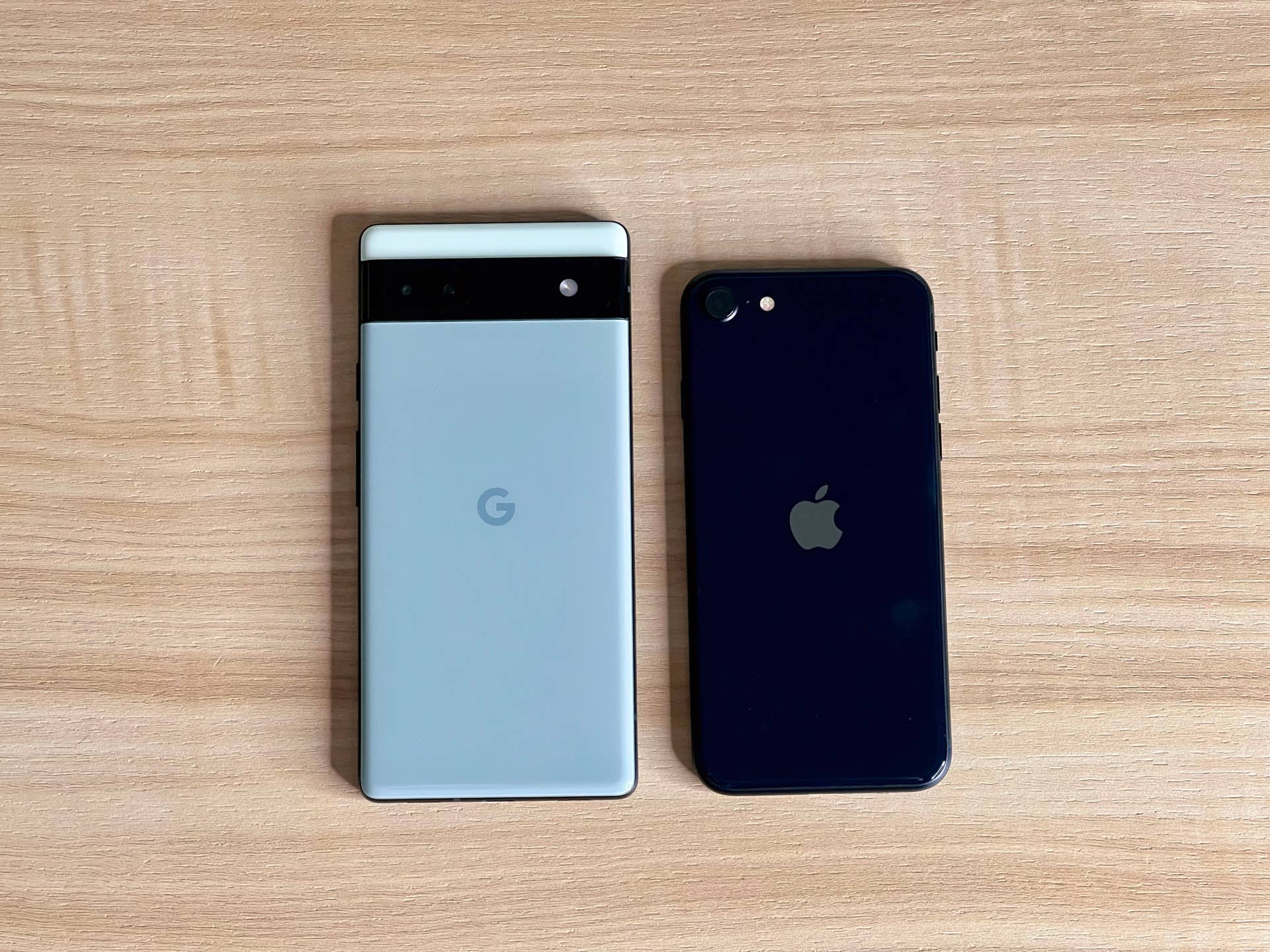 iPhone SE vs. Pixel 6a: Which Smartphone is Right For You? - TheStreet