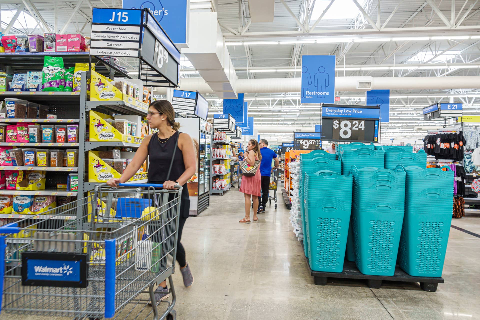 Walmart announces more store closures for 2024 - TheStreet