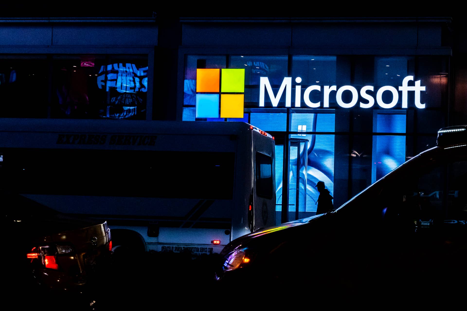 Microsoft Target Analyst revisits Microsoft stock price target after AI reporting change ...
