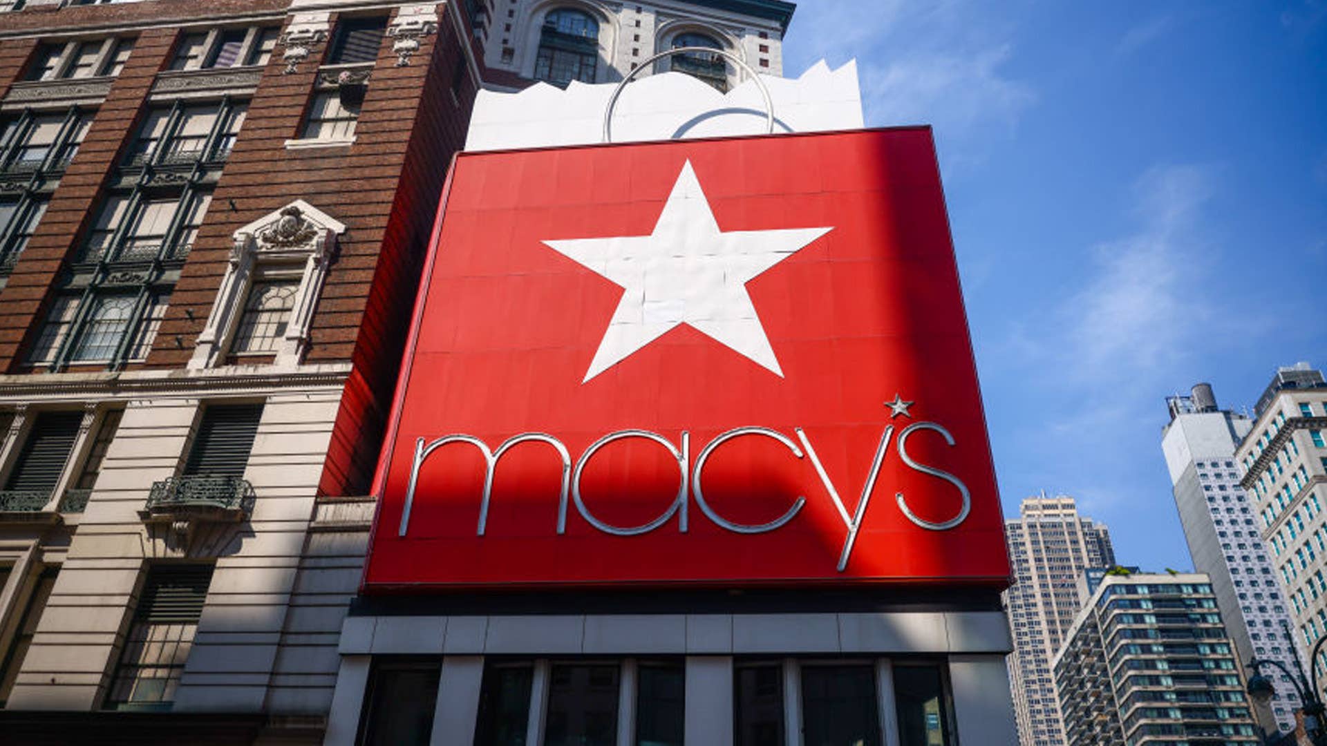 Macy’s is selling a $120 45-piece gold flatware set for $42 - TheStreet