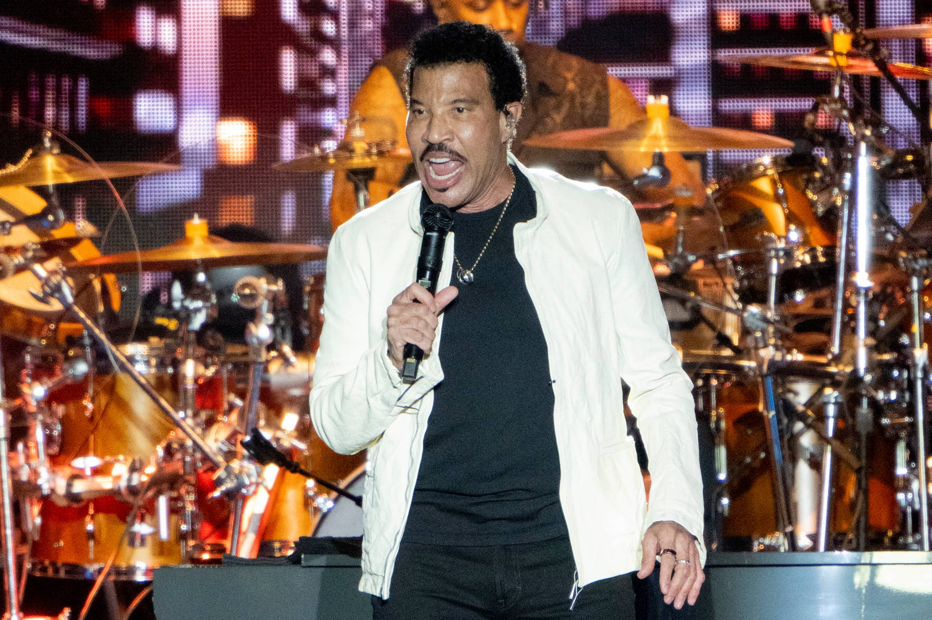 Las Vegas Strip casino brings back another superstar residency - TheStreet