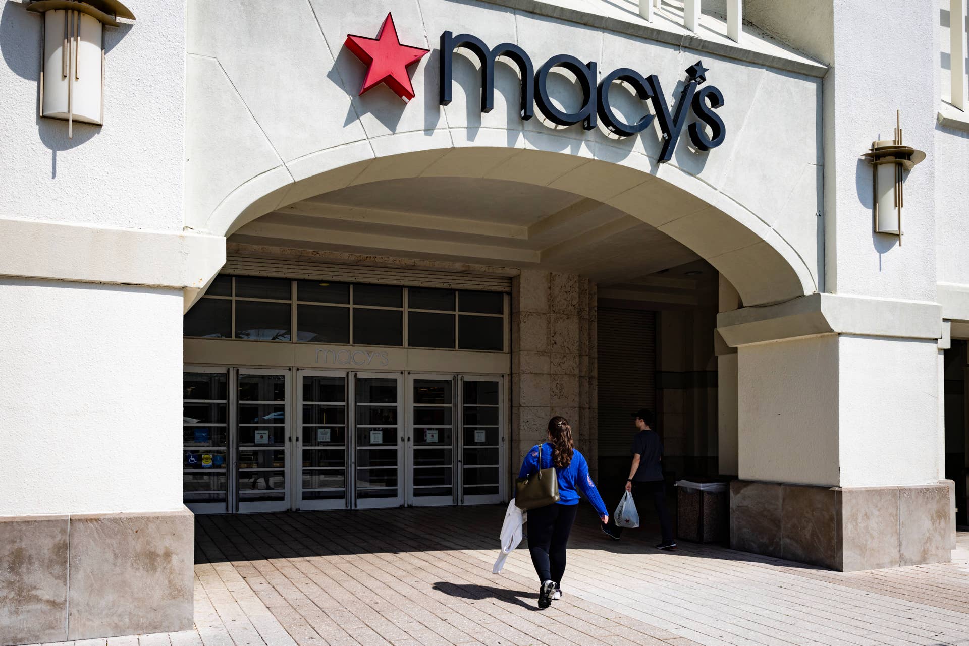 Macy's is selling a $100 8-piece comforter set with sheets for $33