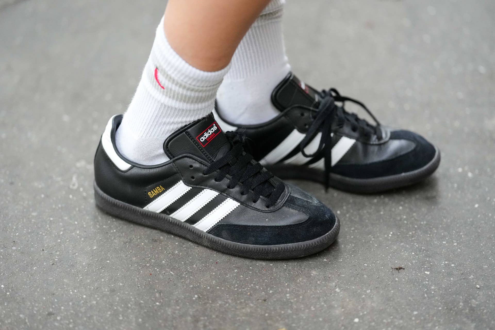 adidas gazelle silver green womens adidas Court Team Bounce Trainers Black White Women main image 1