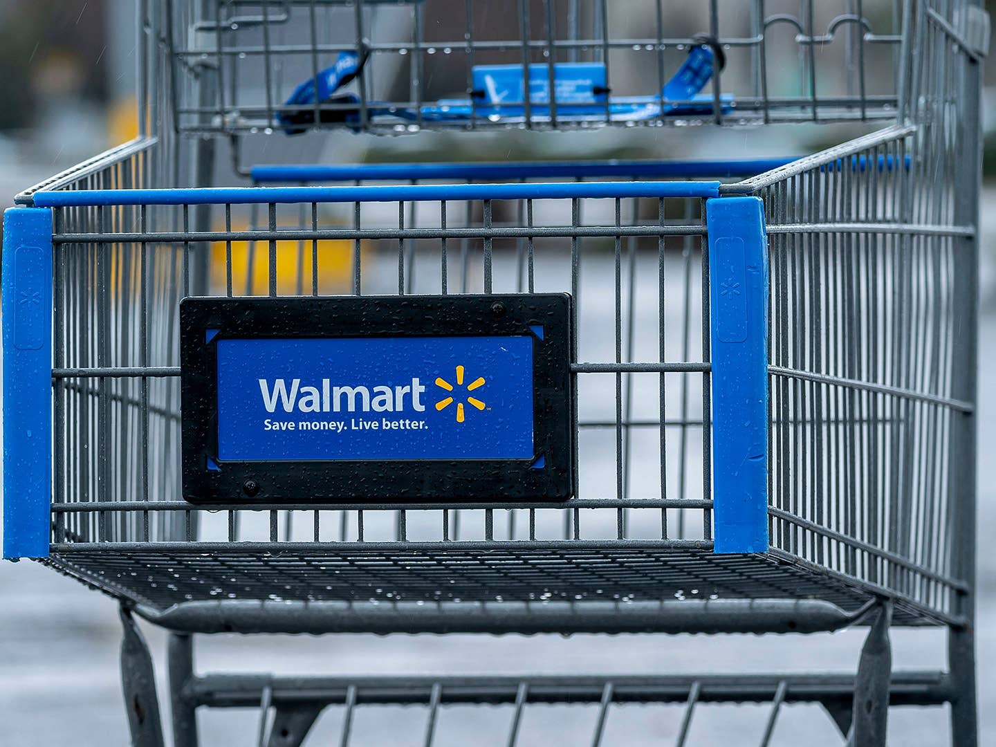 Walmart is selling a 5-drawer dresser for $130 - TheStreet Walmart is selling a 5-drawer dresser for $130 - TheStreet