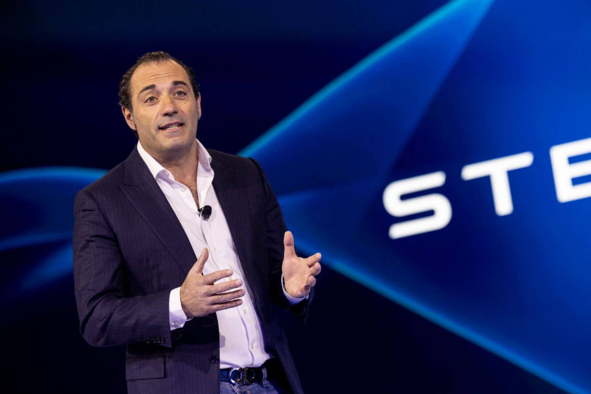 New Stellantis CEO deals with more of the company's old problems ...