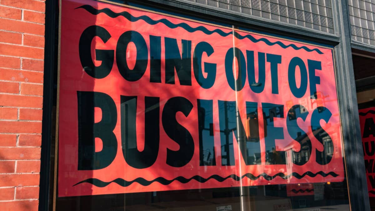 Marshalls-style discount furniture chain closing most stores