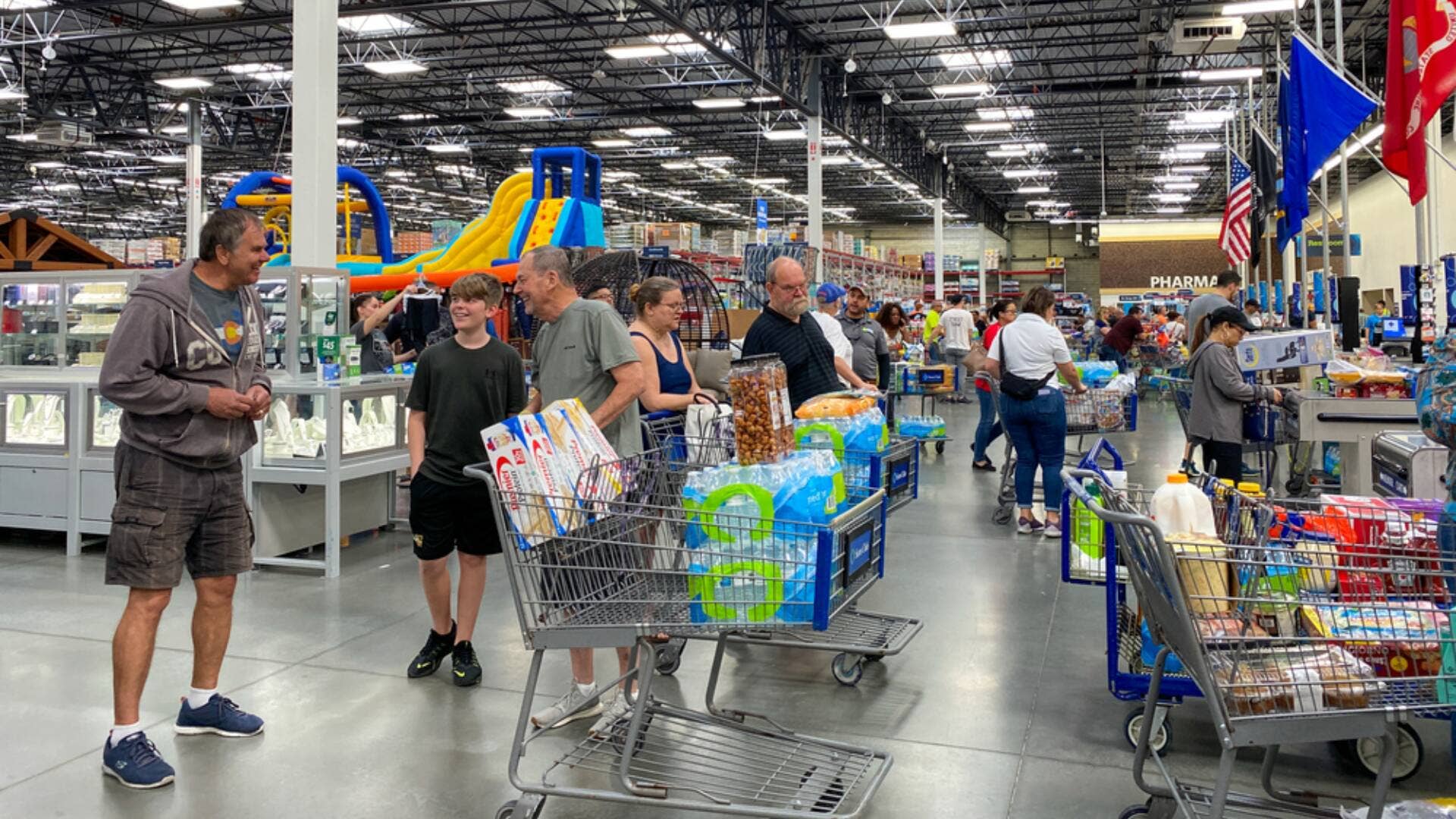 Walmart sees shift in consumer behavior - TheStreet