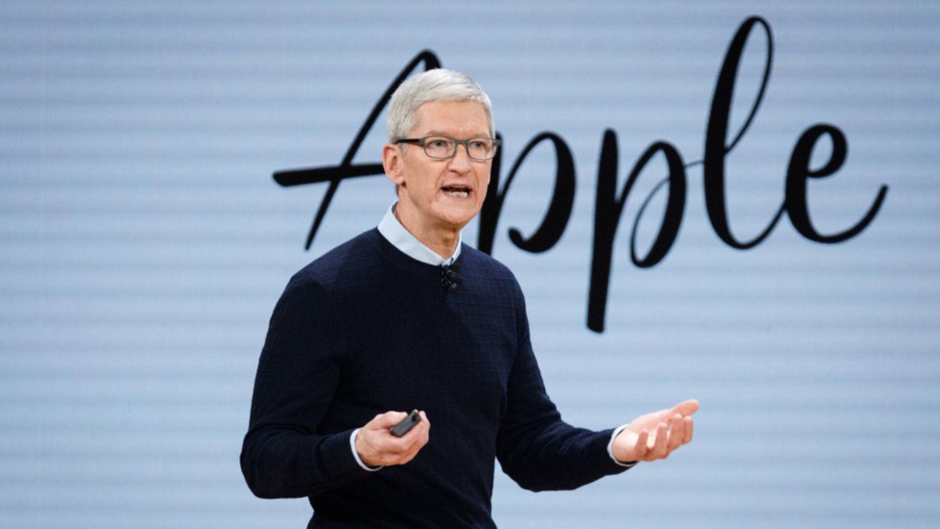 Top analyst sends Apple CEO bold message about its future - TheStreet