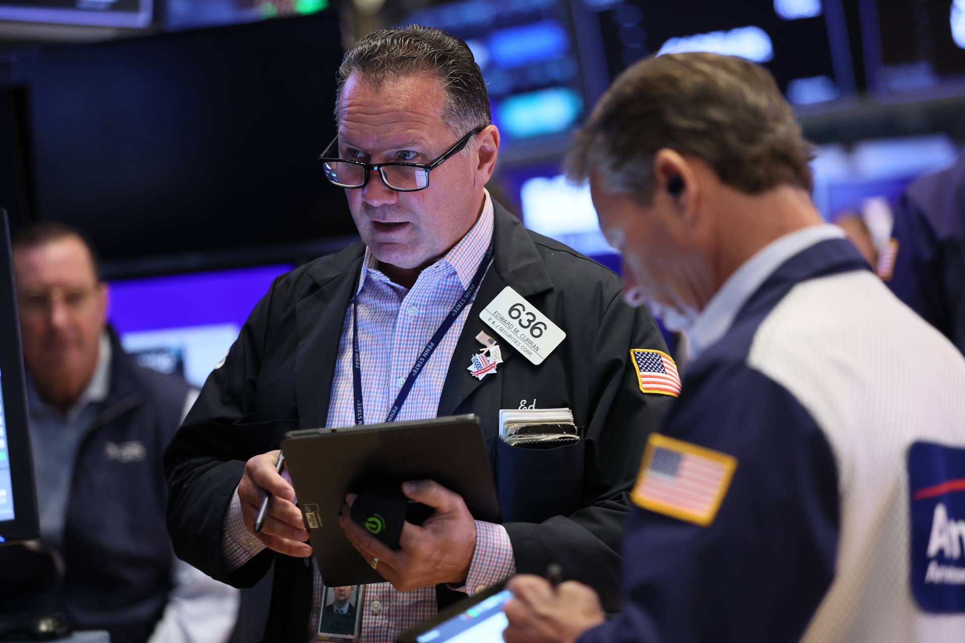 Veteran economist drops surprise verdict on the S&P 500 - TheStreet