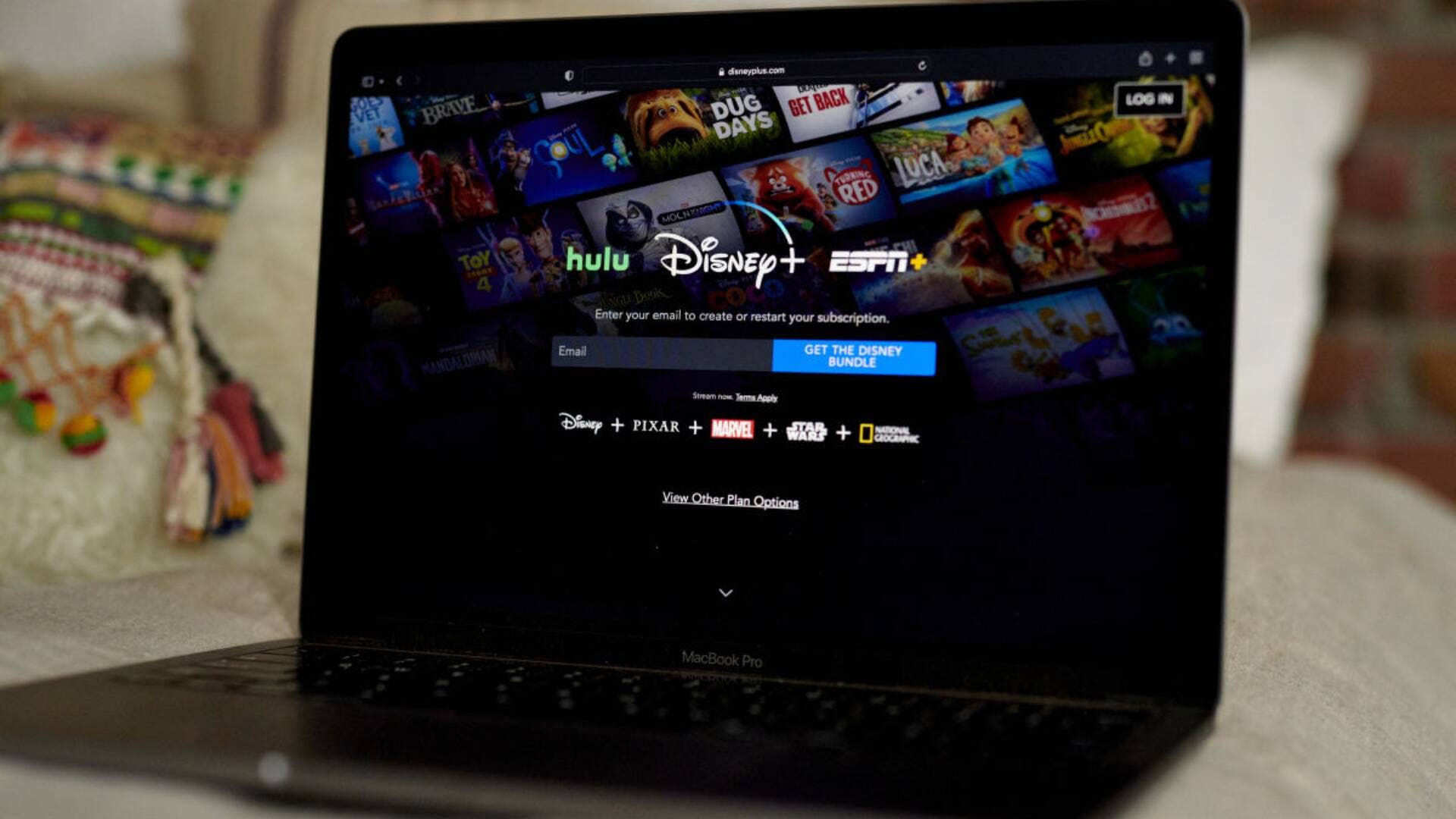 Comcast struggles to win back customers due to growing problem - TheStreet