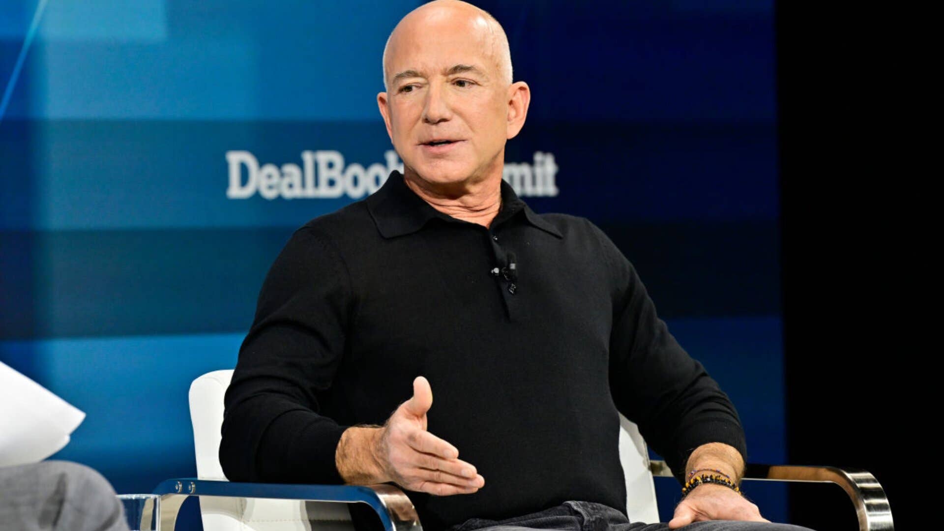 Jeff Bezos sends blunt message on AI bubble - TheStreet