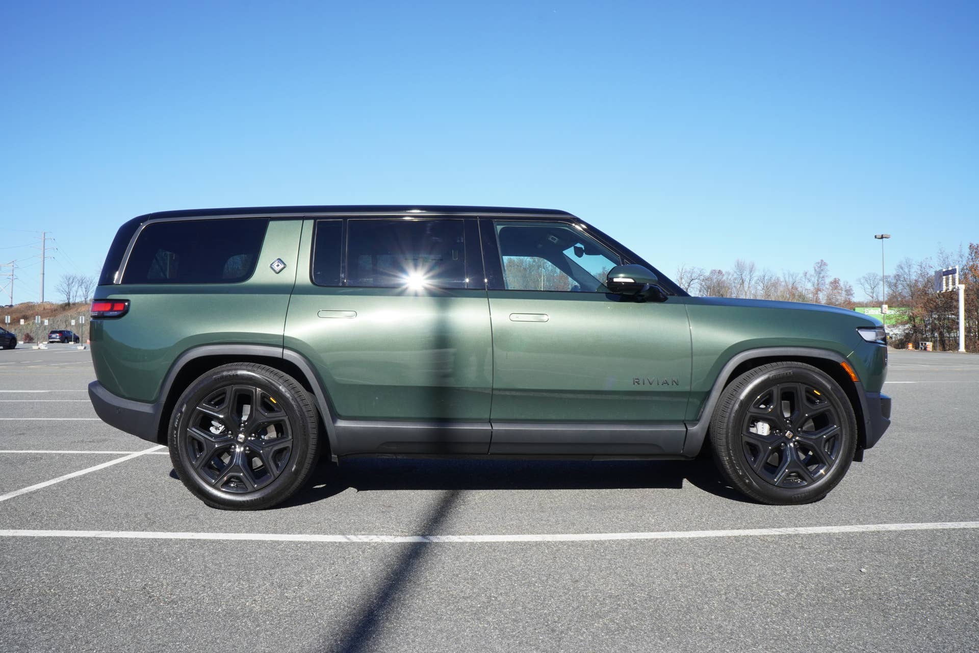 Rivian R1S showcases the best, and worst, of EVs - TheStreet