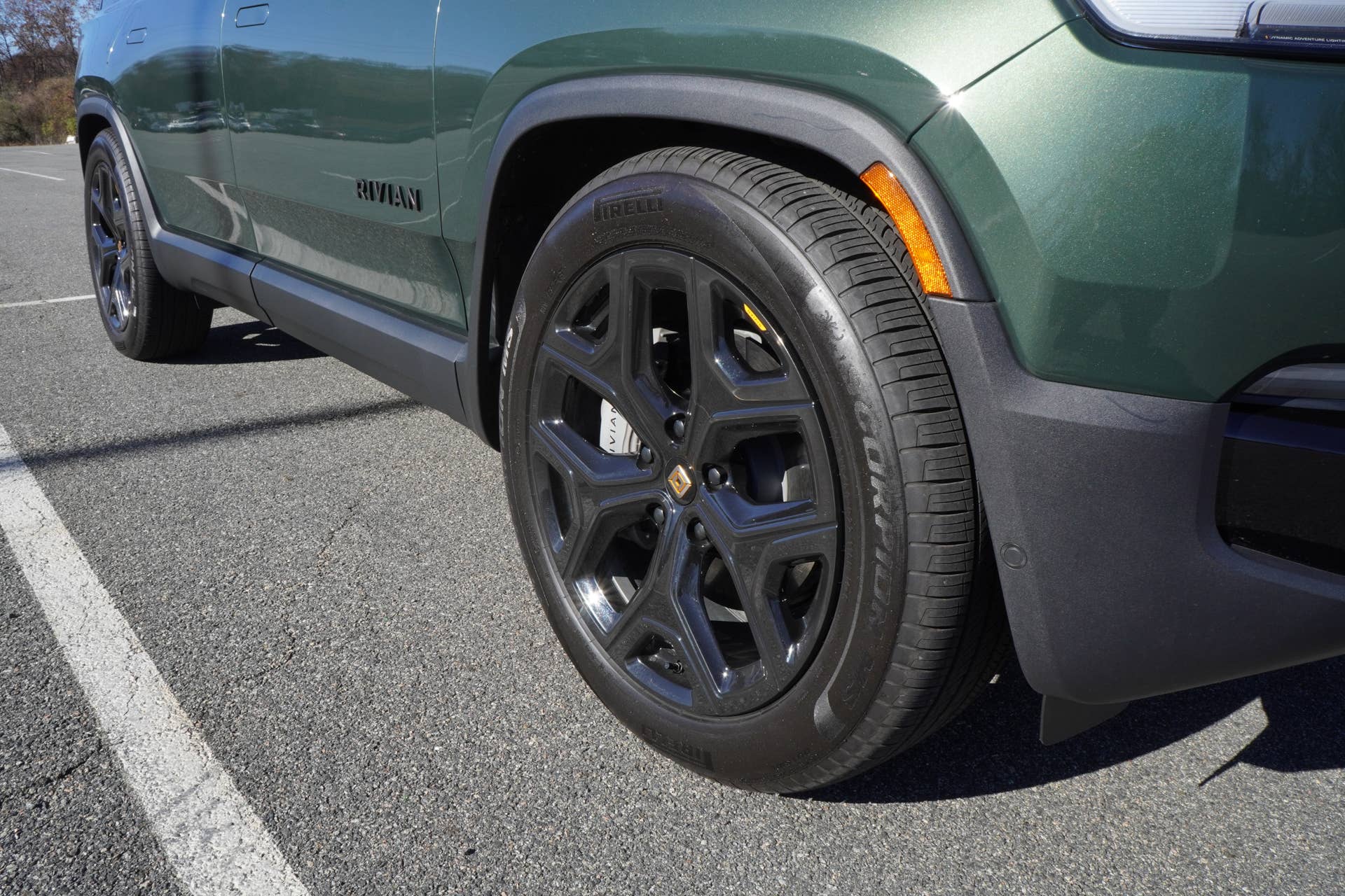 Rivian R1S showcases the best, and worst, of EVs - TheStreet