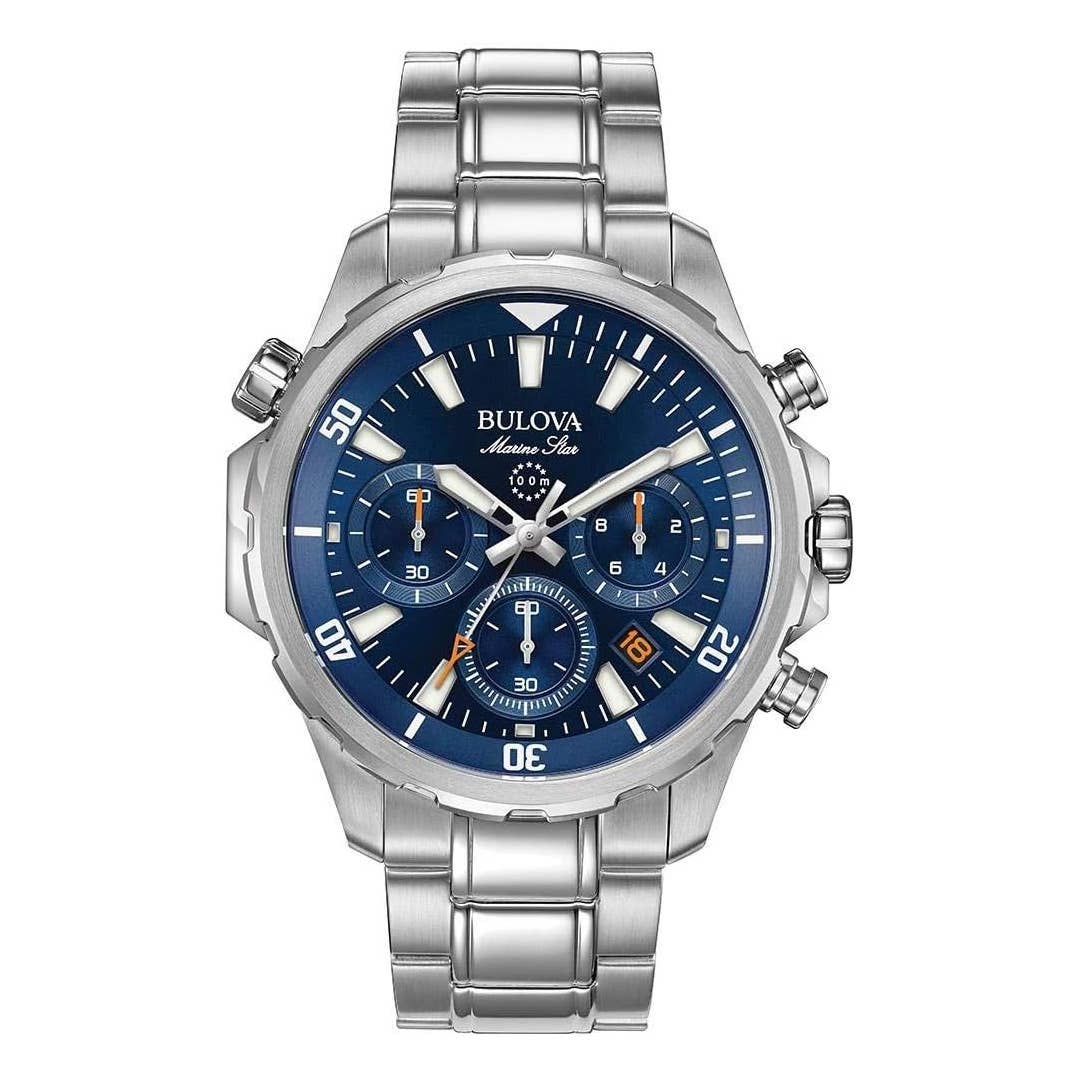 خفضت أمازون سعر ساعة Bulova المقاومة للماء حتى عمق 100 متر من 525 دولارًا إلى 260 دولارًا.