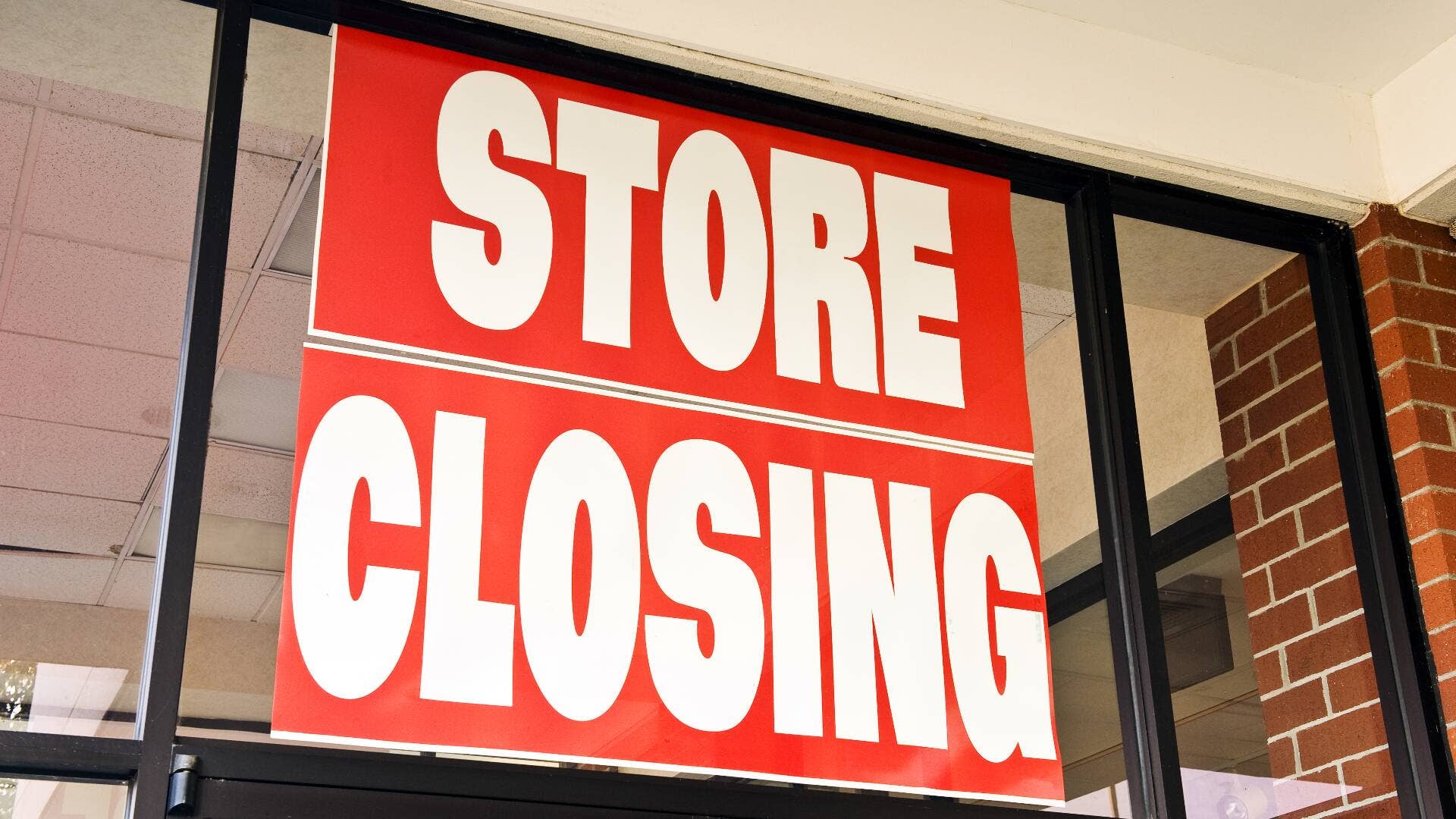 169-year-old Cabela’s rival closing 36 stores, no bankruptcy - TheStreet