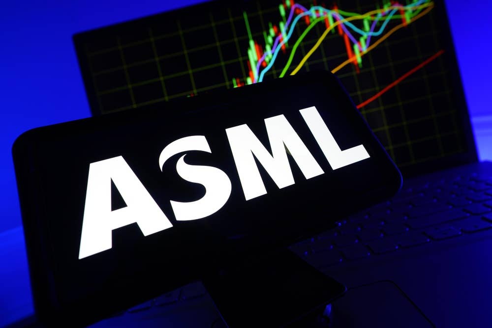 ASML Holding N.V. (ASML) Stock Price, News & Historical Data - TheStreet