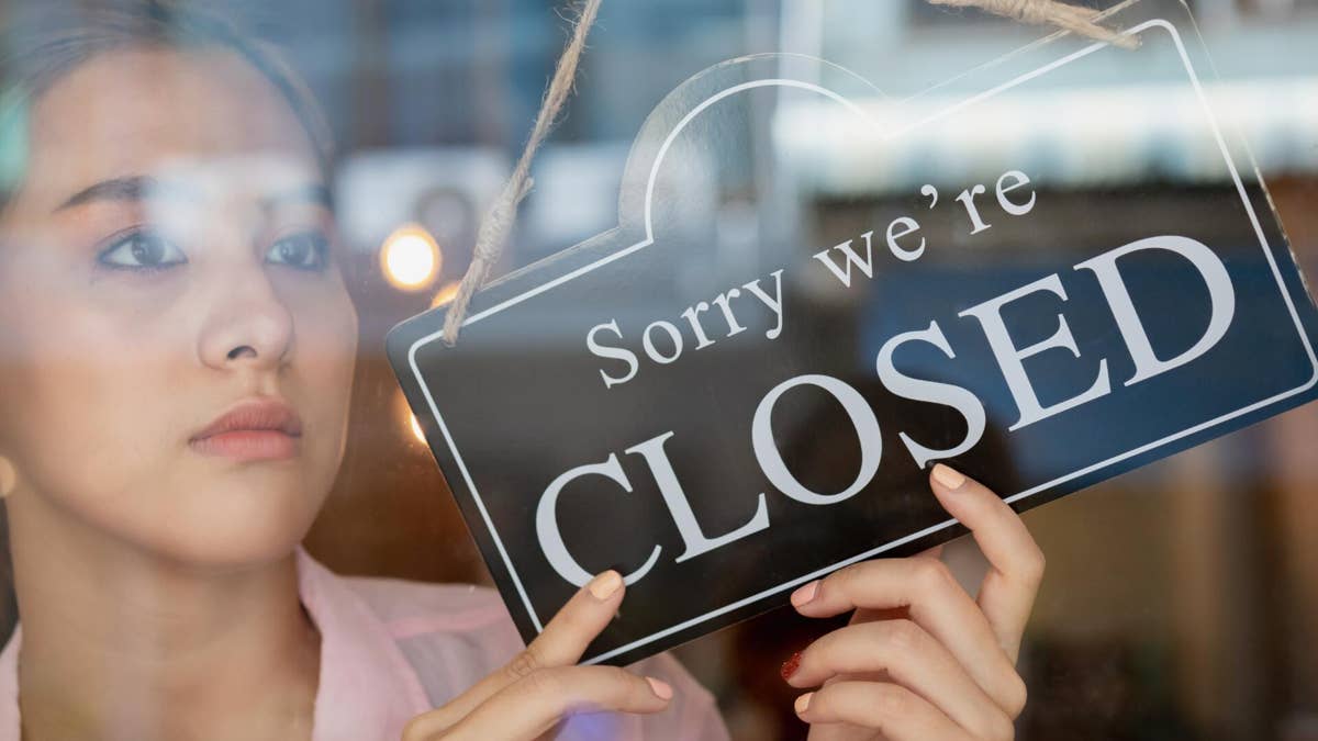 McDonald’s rival closes 729 more restaurants - thestreet.com