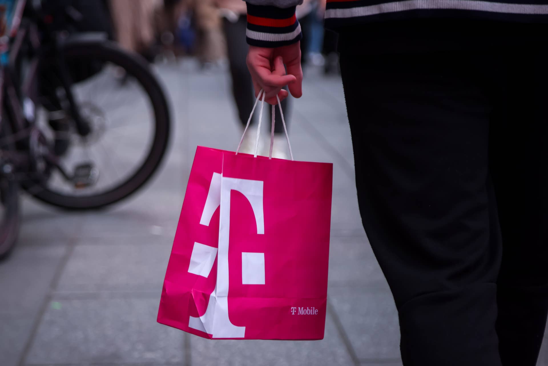 T-Mobile customers face harsh new rule for paying bills - TheStreet