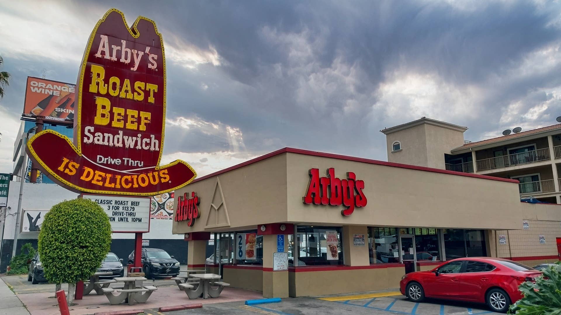 61-year-old fast-food chain quietly closes dozens of locations