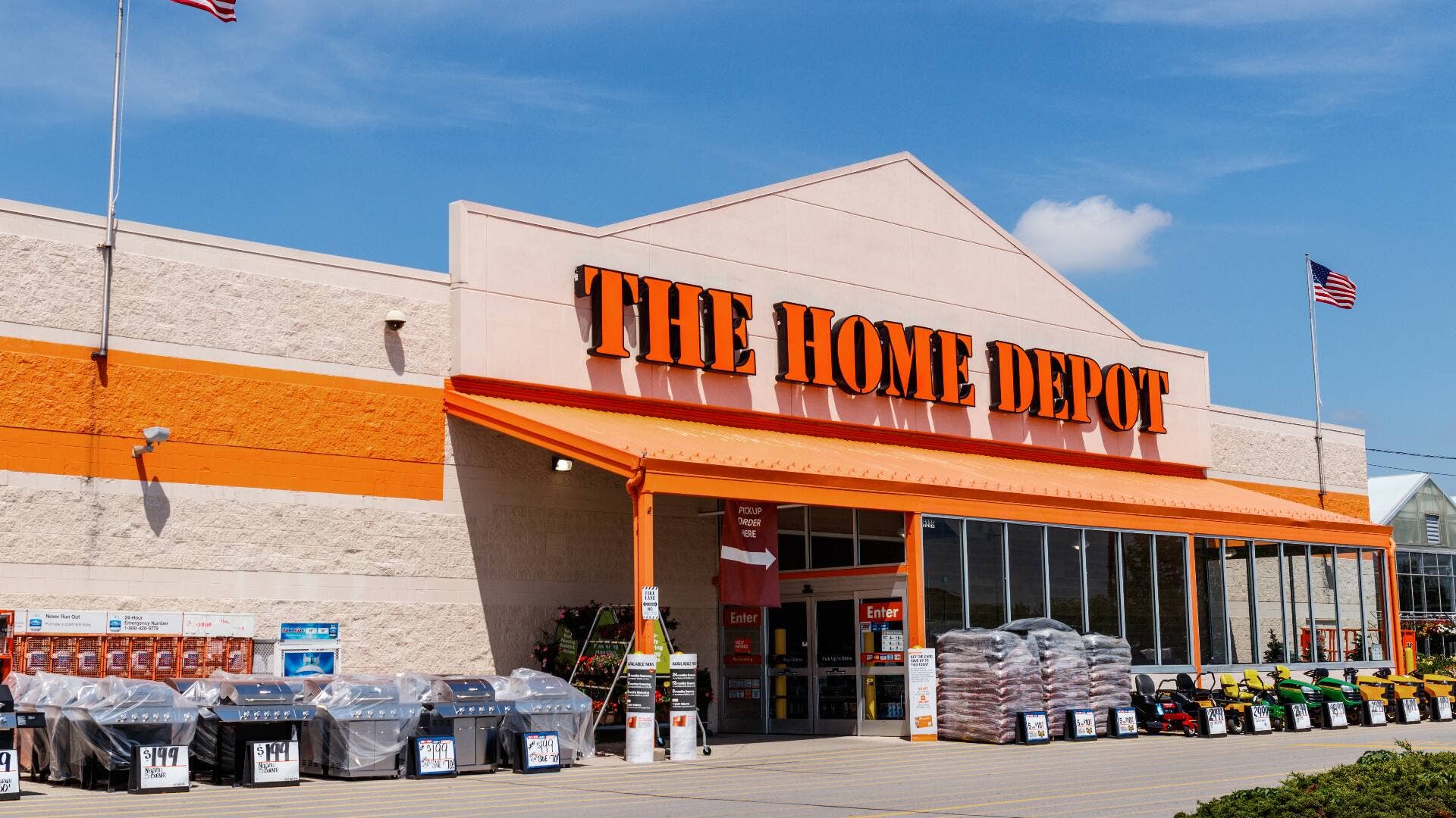Home Depot CEO sounds alarm on troubling customer trend in stores ...