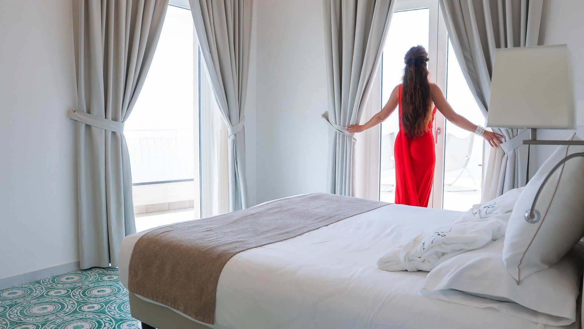 Marriott starts selling the sheets you like to sleep on