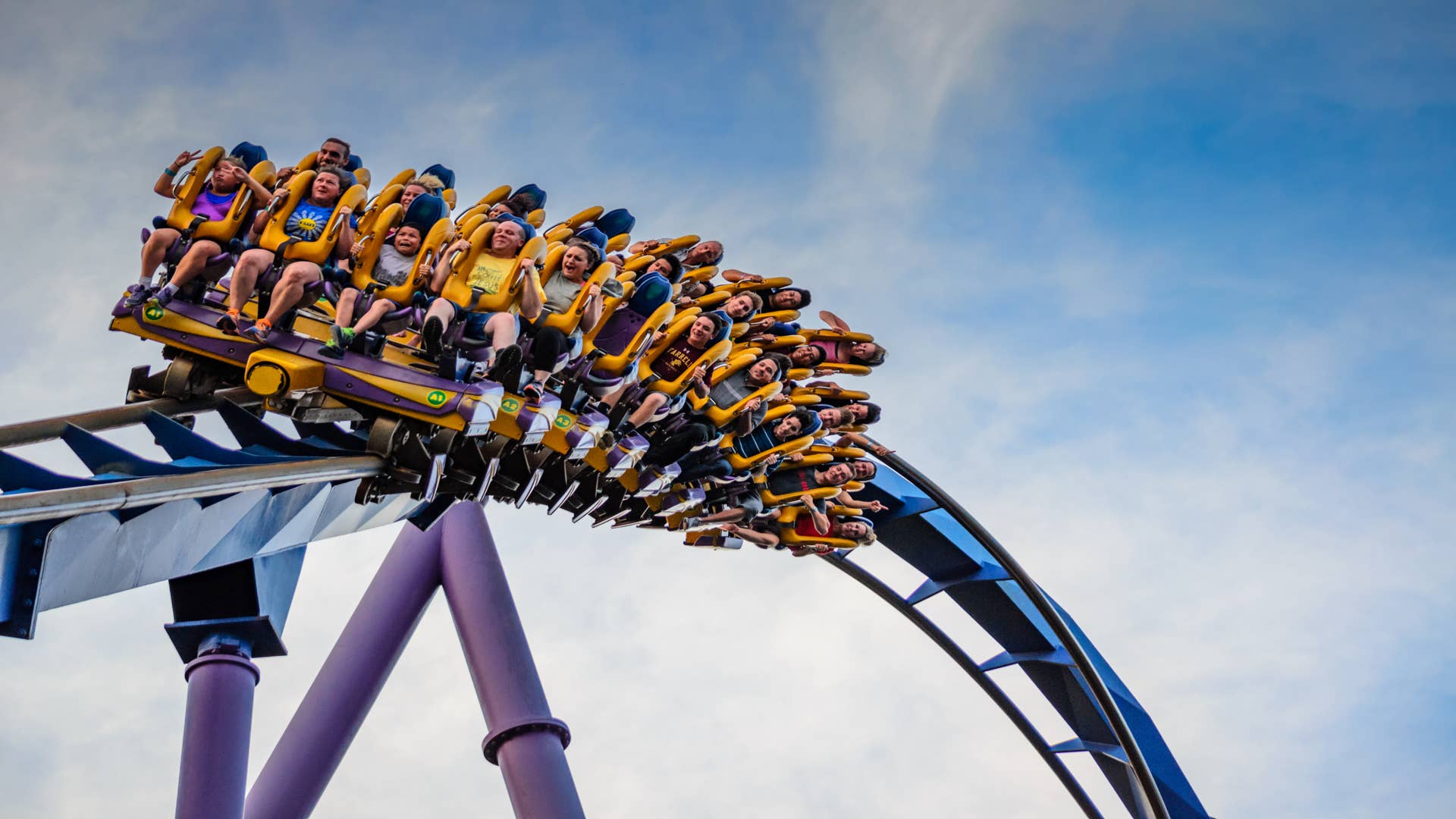 Major Disney World rival is demolishing two iconic theme park rides ...