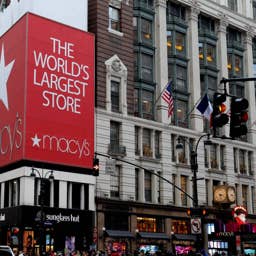 Macy’s makes a major bet it will win where Saks failed