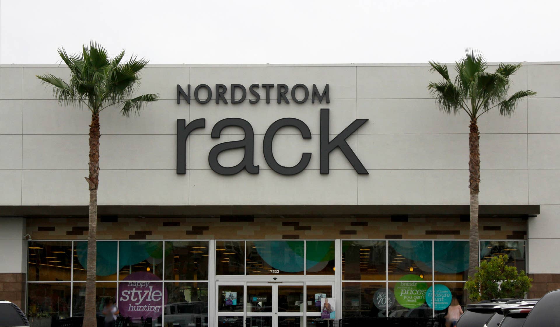 Hunter boots are over 40% off at Nordstrom Rack right now - TheStreet