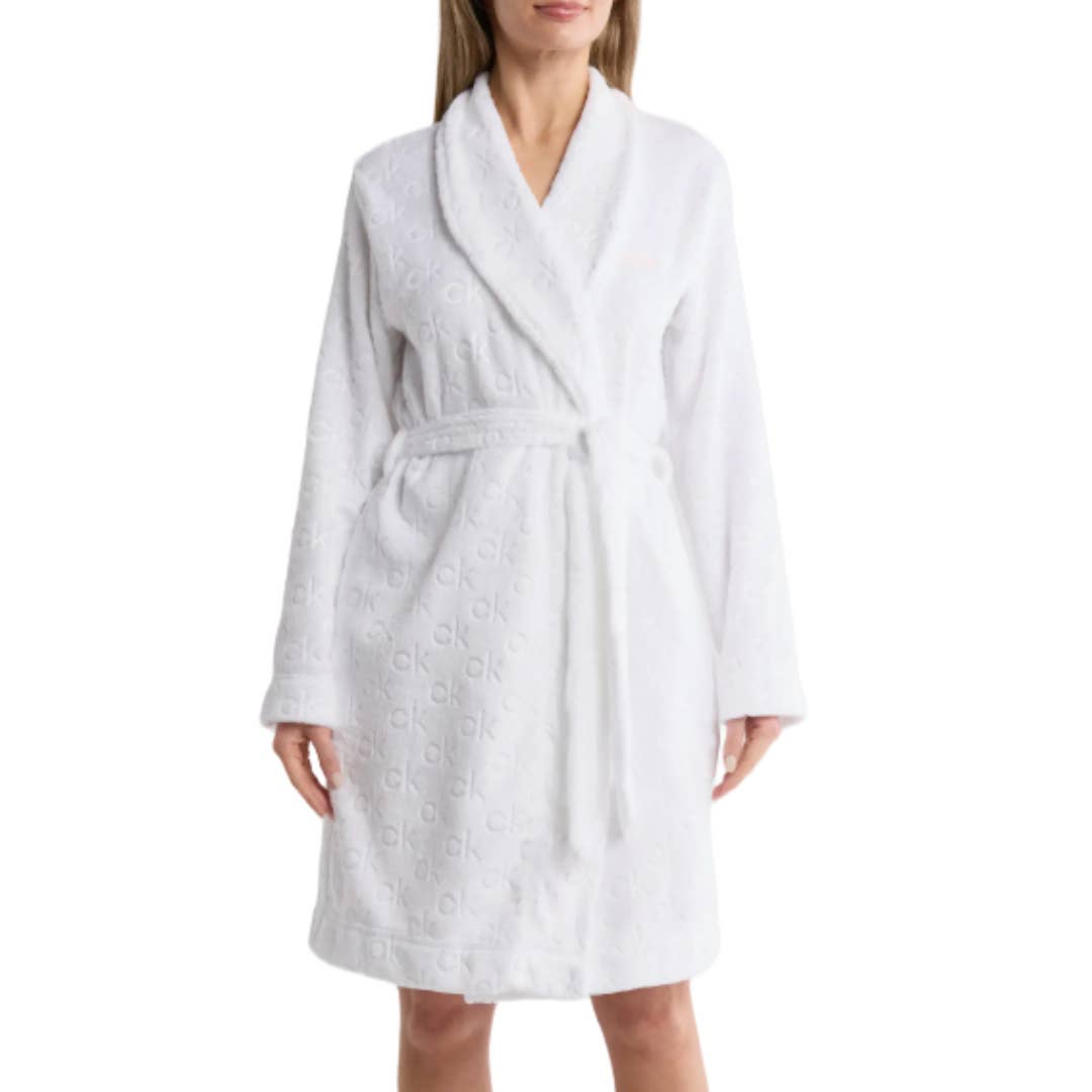 Calvin Klein's $68 fluffy robe is 55% off at Nordstrom Rack - TheStreet