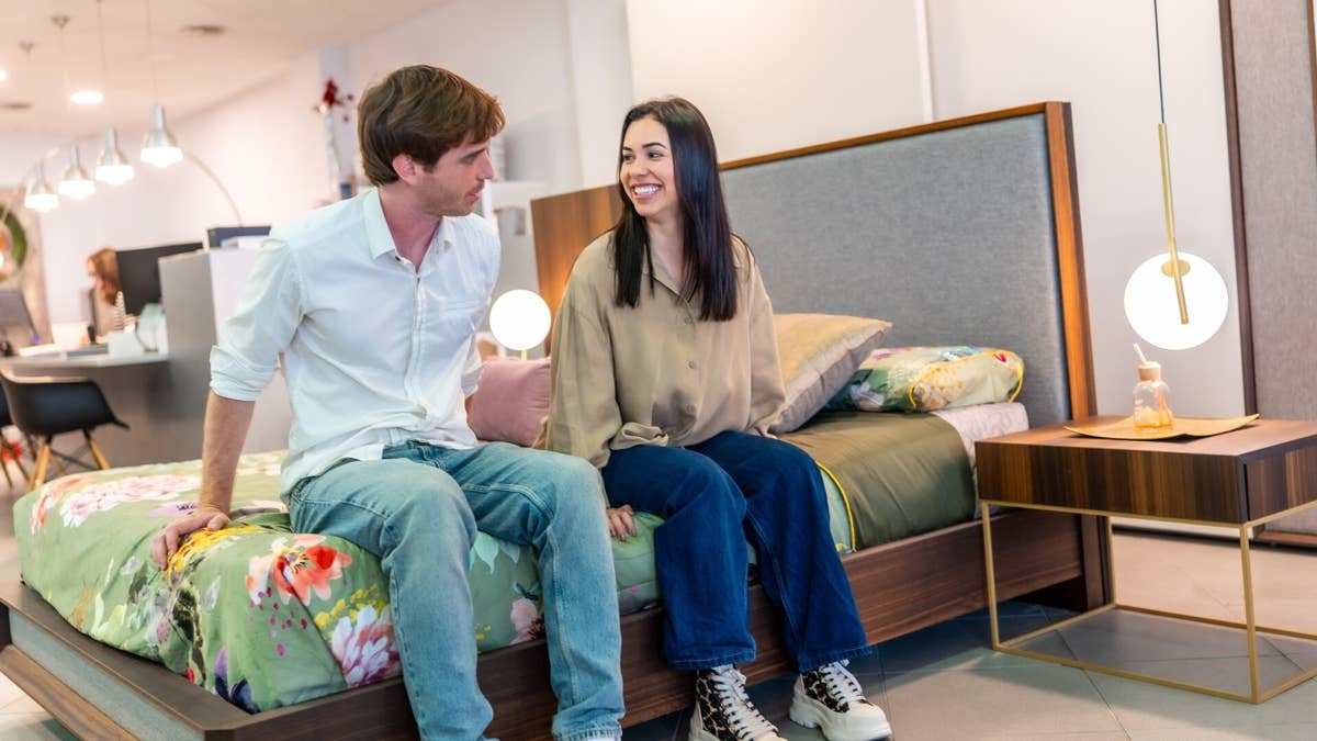 After Chapter 11 bankruptcy, mattress chain shares its fate