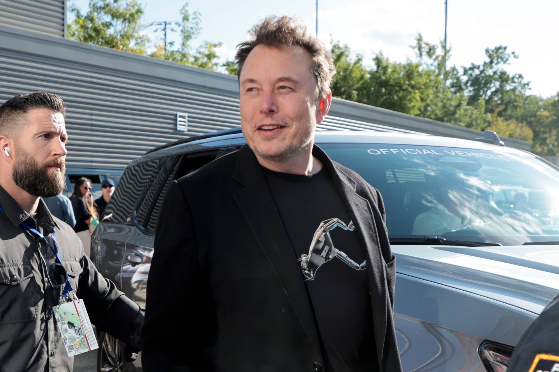 Veteran analyst delivers blunt 3-word take on Tesla after report ...