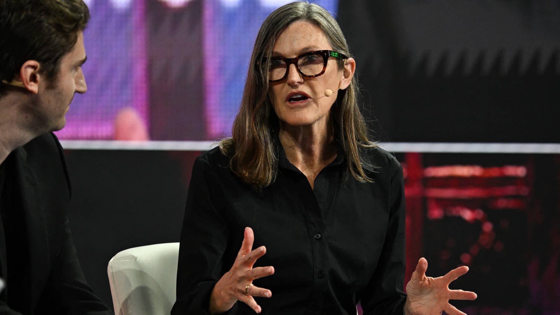Cathie Wood buys $26.1 million of battered tech stock - TheStreet