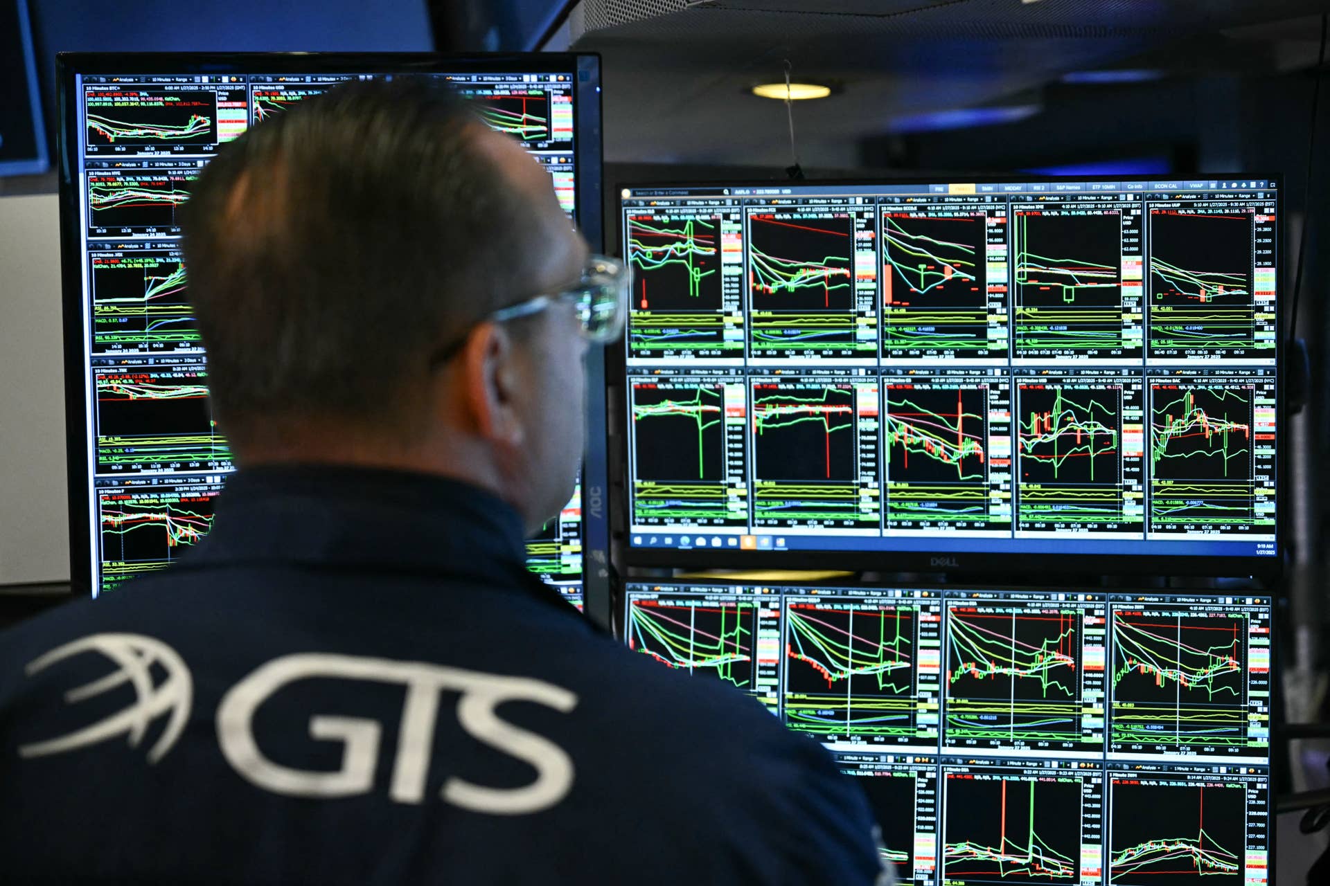 Morgan Stanley drops tech stocks to buy list for 2026 - TheStreet