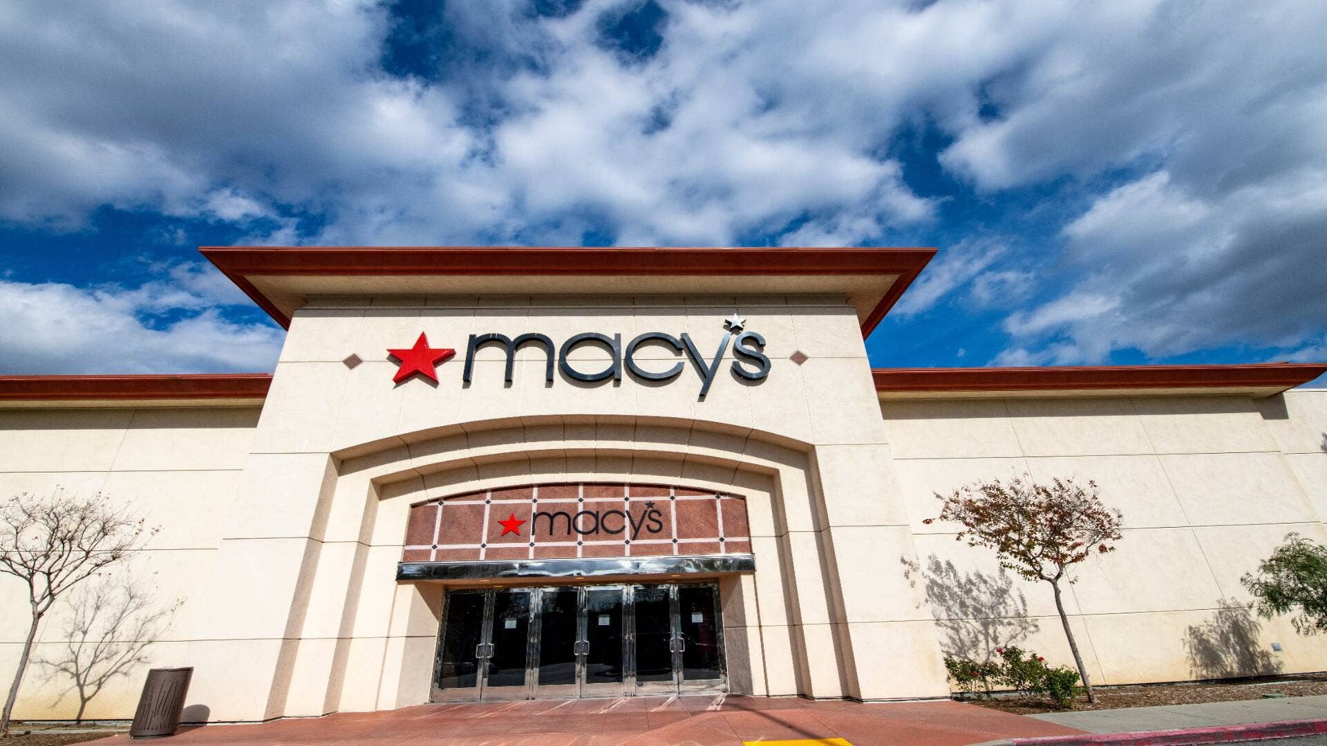 Macy's has a 5-piece sectional sofa that comes in 13 colors for 40% off
