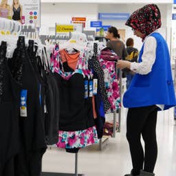 Walmart shares its quiet plan to take down Amazon