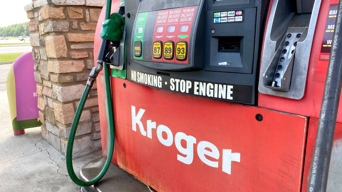 Kroger's $35 fill-up deal goes after Costco's gas crown