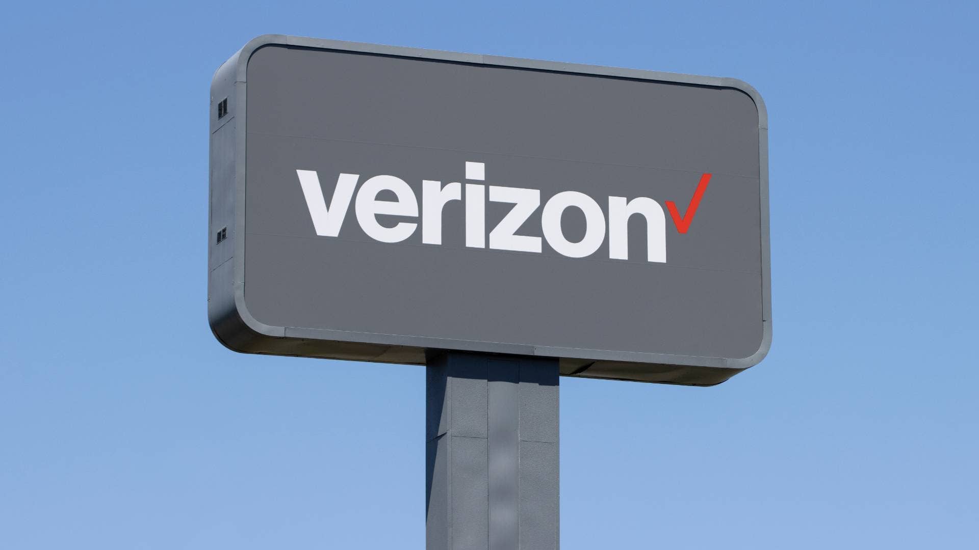 Verizon raises price on key discounted offer for customers - TheStreet