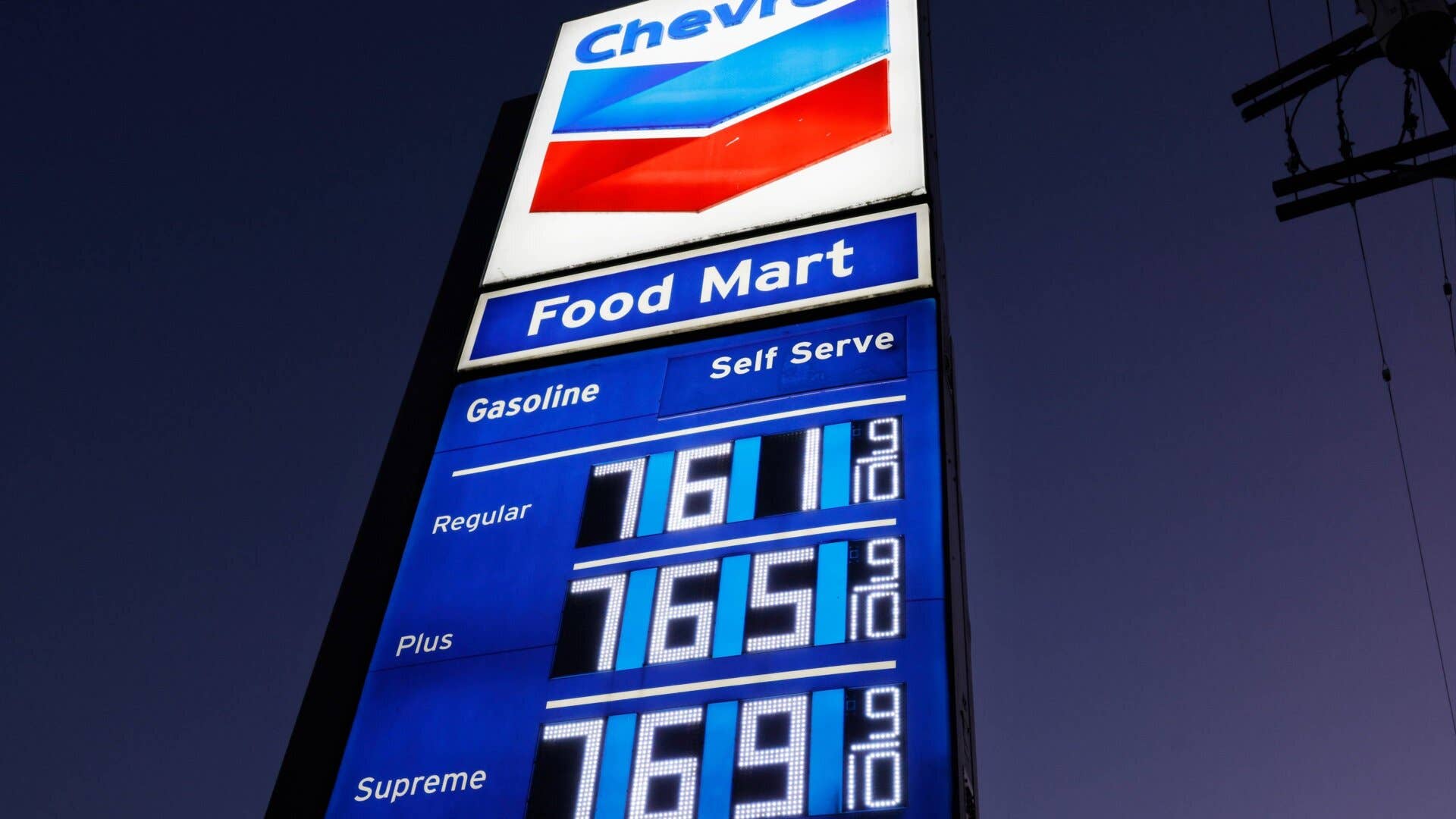 Post Gripper Chevron stock sends loud message as oil panic grips Wall Street - TheStreet