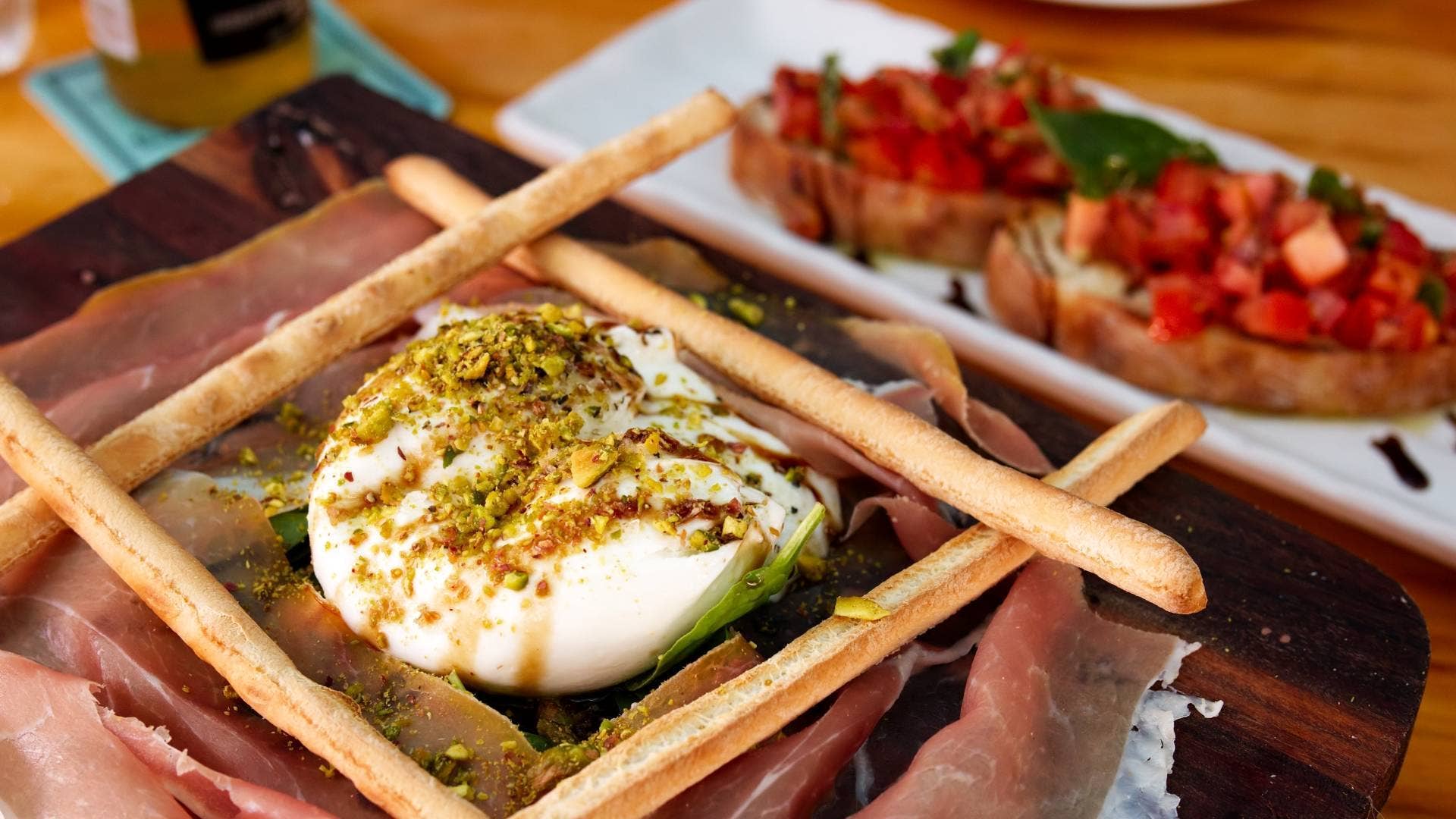 Another iconic Italian restaurant closes for good after 30 years - TheStreet