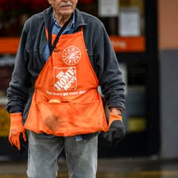 How many employees does Home Depot have? 