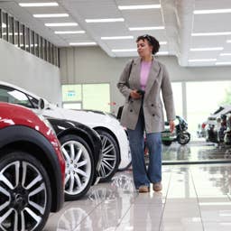 Automakers face a troubling customer trend