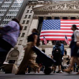 Ernst \& Young drops stunning take on economy as oil jumps