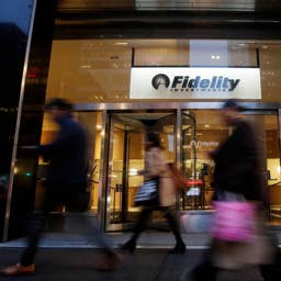 Fidelity maps a survival plan for falling markets