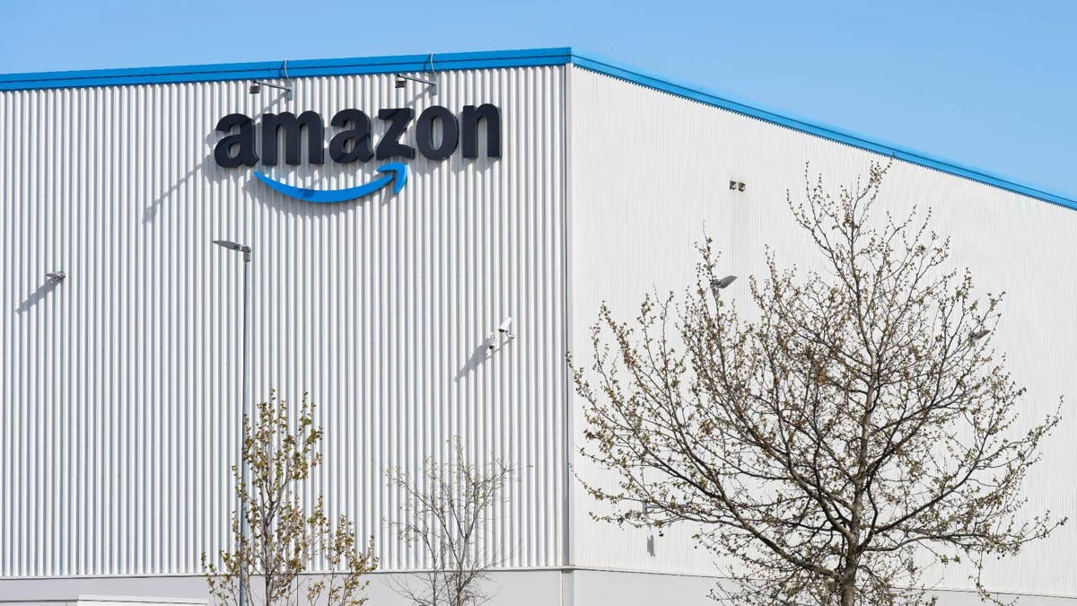 Craftsman’s portable air compressor and tire inflator is just $49 as an Amazon Lightning Deal